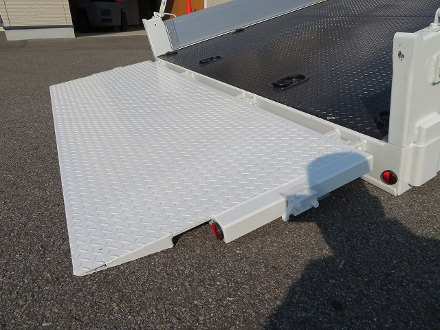 三菱ふそうキャンターセーフティローダー小型（2t・3t）[写真27]