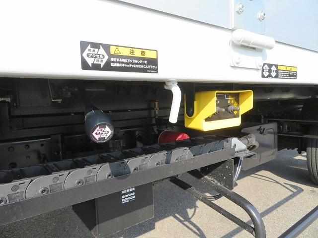 三菱ふそうキャンターセーフティローダー小型（2t・3t）[写真30]