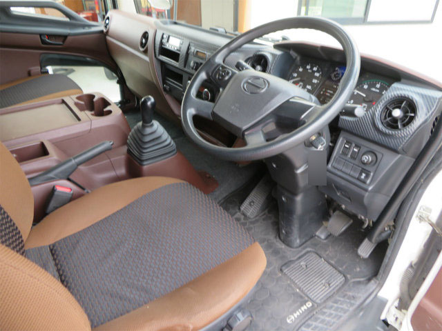 日野レンジャー冷凍車（冷蔵車）中型（4t）[写真10]