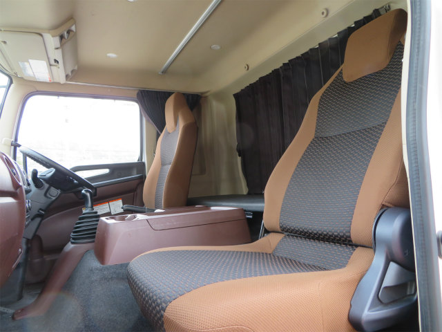 日野レンジャー冷凍車（冷蔵車）中型（4t）[写真11]