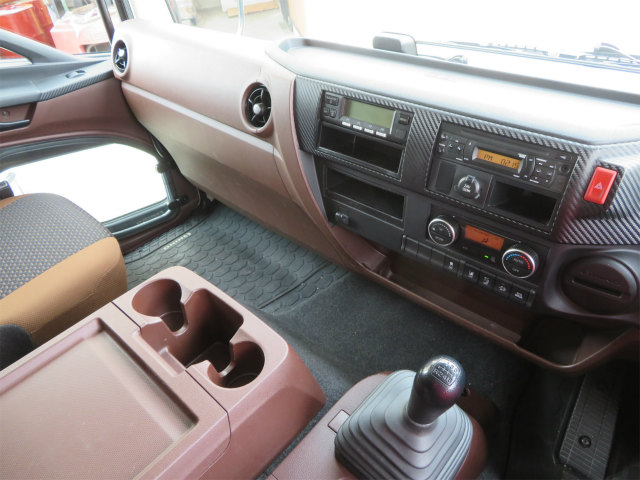 日野レンジャー冷凍車（冷蔵車）中型（4t）[写真14]