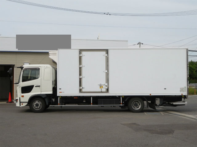 日野レンジャー冷凍車（冷蔵車）中型（4t）[写真03]