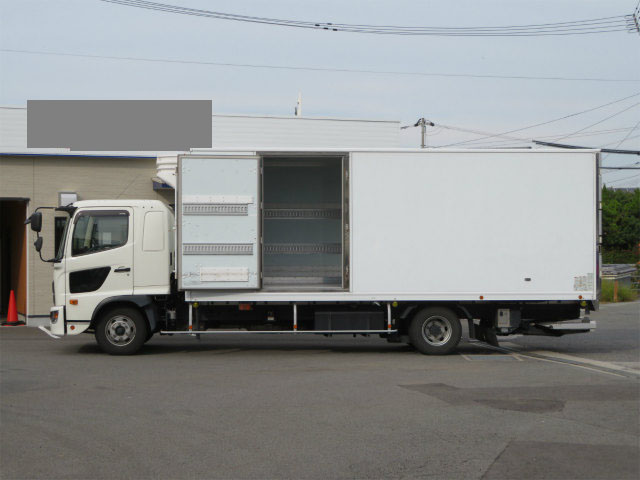 日野レンジャー冷凍車（冷蔵車）中型（4t）[写真08]