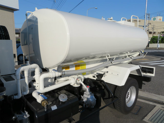 日野レンジャー散水車中型（4t）[写真30]