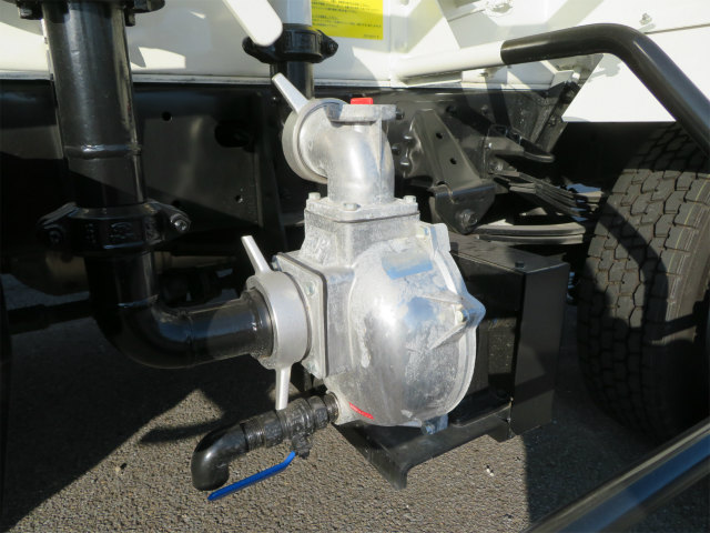 日野レンジャー散水車中型（4t）[写真38]