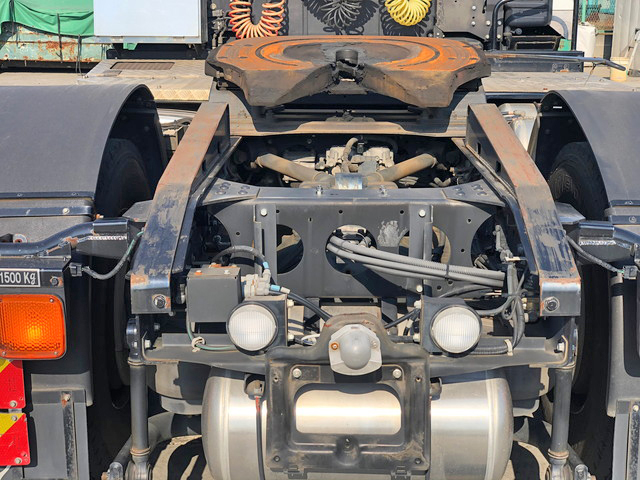 三菱ふそうスーパーグレートトレーラーヘッド（トラクターヘッド）大型（10t）[写真10]