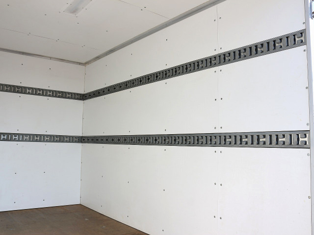 日産アトラスアルミバン小型（2t・3t）[写真12]