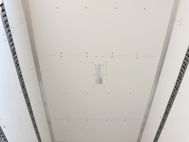 日産アトラスアルミバン小型（2t・3t）[写真15]