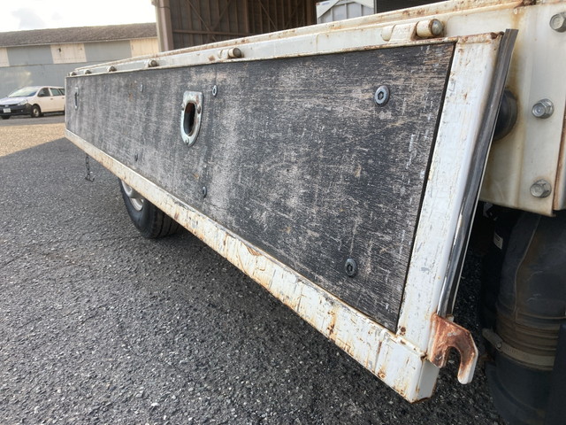 いすゞエルフ平ボディ小型（2t・3t）[写真15]