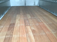 三菱ふそうキャンターアルミウイング小型（2t・3t）[写真10]