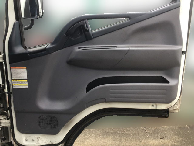 三菱ふそうキャンターアルミウイング小型（2t・3t）[写真28]