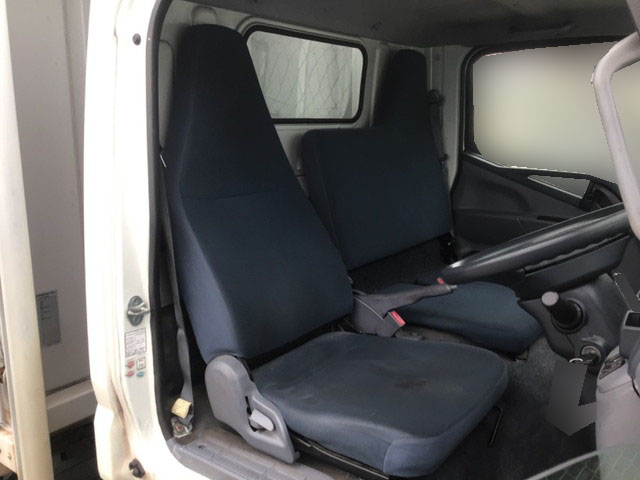 三菱ふそうキャンターアルミウイング小型（2t・3t）[写真29]