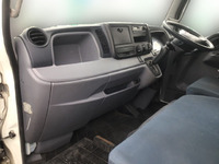 三菱ふそうキャンターアルミウイング小型（2t・3t）[写真30]