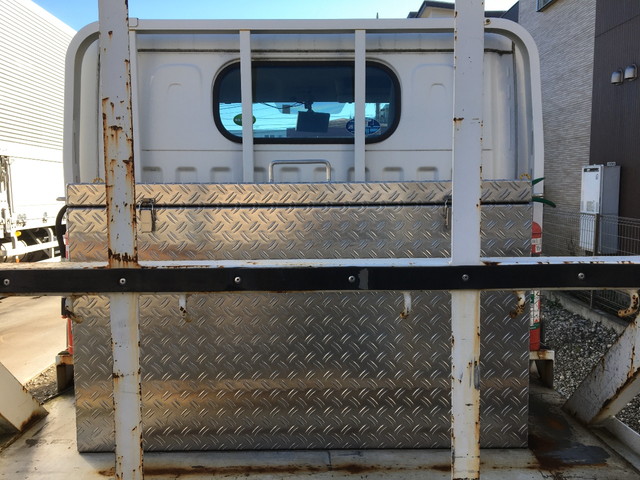 日産アトラス平ボディ小型（2t・3t）[写真14]