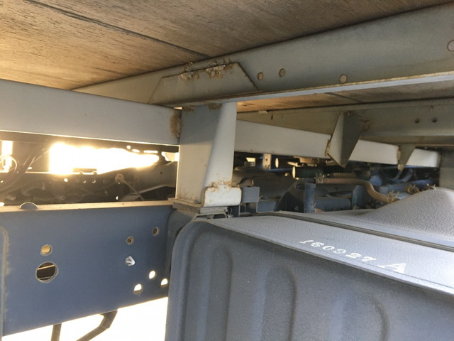 日産アトラス平ボディ小型（2t・3t）[写真21]