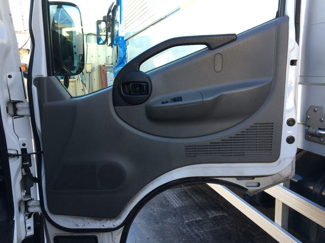 日産アトラス平ボディ小型（2t・3t）[写真26]