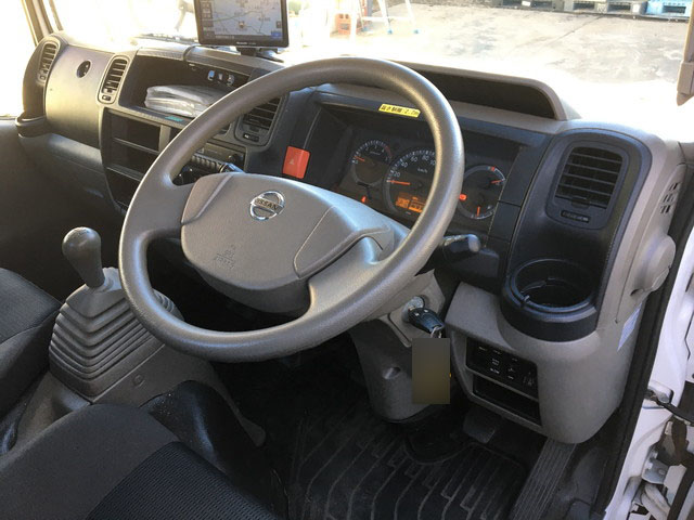 日産アトラス平ボディ小型（2t・3t）[写真30]