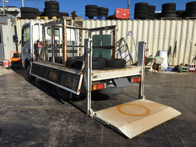 日産アトラス平ボディ小型（2t・3t）[写真06]