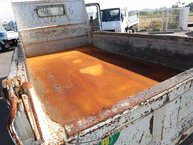 三菱ふそうキャンターダンプ小型（2t・3t）[写真10]