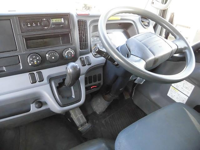 三菱ふそうキャンターダンプ小型（2t・3t）[写真15]