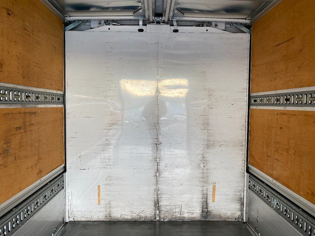 三菱ふそうキャンターアルミウイング小型（2t・3t）[写真13]