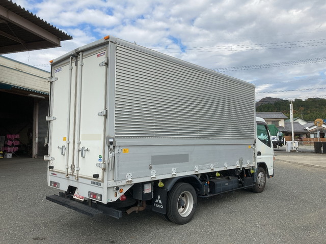 三菱ふそうキャンターアルミウイング小型（2t・3t）[写真02]