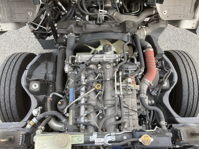 三菱ふそうキャンターアルミウイング小型（2t・3t）[写真23]