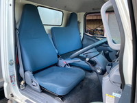 三菱ふそうキャンターアルミウイング小型（2t・3t）[写真28]