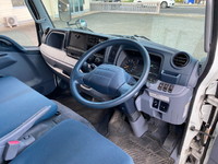 三菱ふそうキャンターアルミウイング小型（2t・3t）[写真30]