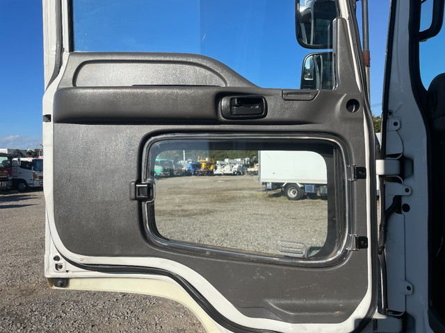 いすゞフォワードヒップリフター増トン（6t・8t）[写真23]