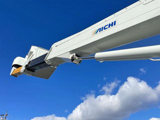 三菱ふそうキャンター高所作業車小型（2t・3t）[写真12]