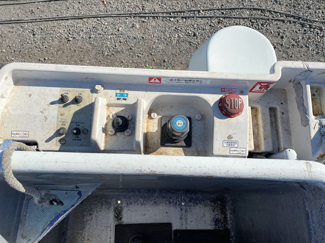 三菱ふそうキャンター高所作業車小型（2t・3t）[写真16]