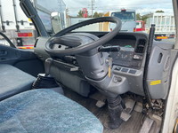 三菱ふそうキャンター高所作業車小型（2t・3t）[写真33]