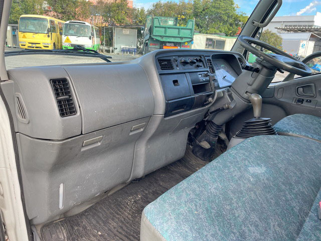 三菱ふそうキャンター高所作業車小型（2t・3t）[写真35]