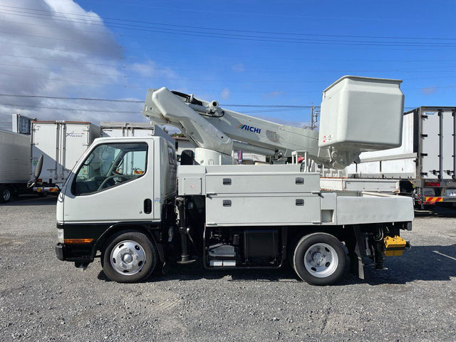 三菱ふそうキャンター高所作業車小型（2t・3t）[写真05]