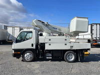 三菱ふそうキャンター高所作業車小型（2t・3t）[写真05]