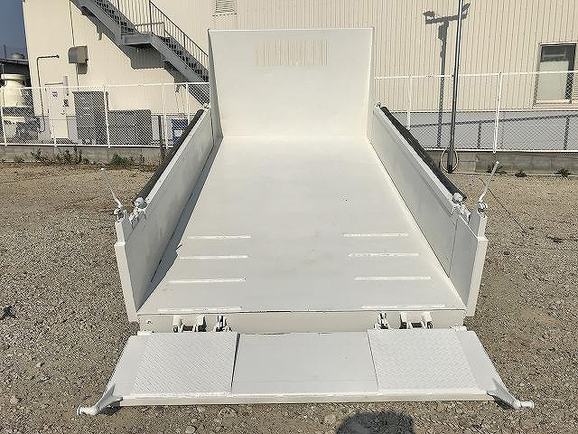 いすゞエルフローダーダンプ小型（2t・3t）[写真09]