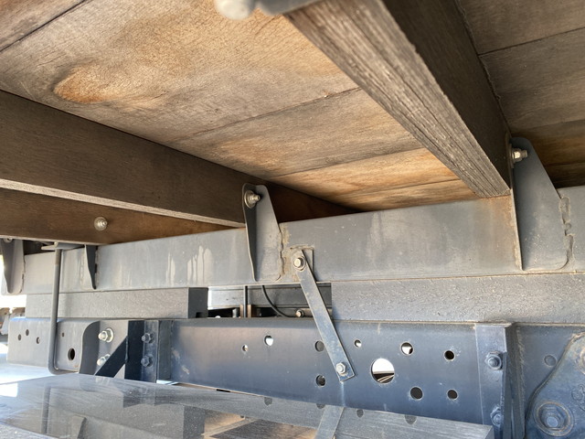 日野デュトロ平ボディ小型（2t・3t）[写真15]