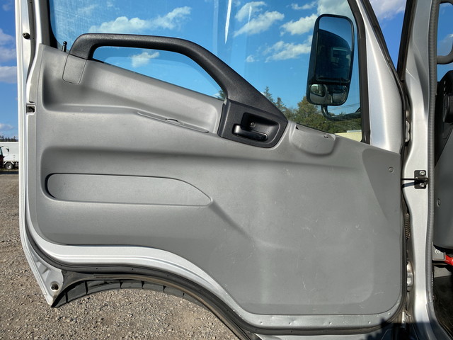 日野デュトロ平ボディ小型（2t・3t）[写真20]