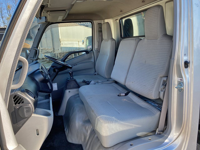 日野デュトロ平ボディ小型（2t・3t）[写真22]