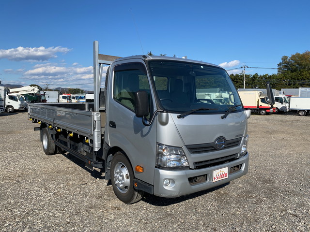 日野デュトロ平ボディ小型（2t・3t）[写真03]