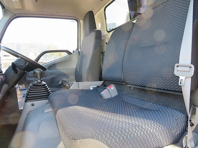 日野デュトロクレーン4段小型（2t・3t）[写真31]