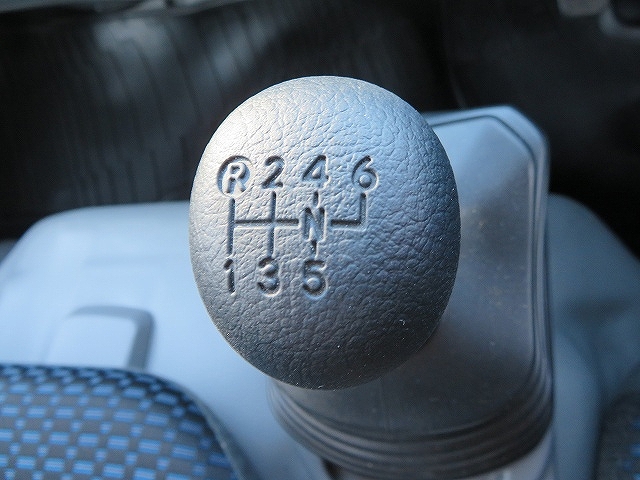 日野デュトロクレーン4段小型（2t・3t）[写真37]