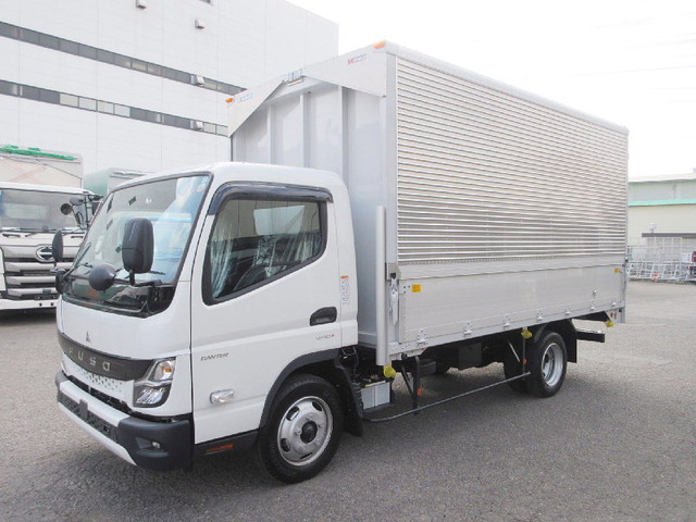 三菱ふそうキャンターアルミウイング小型（2t・3t）[写真03]