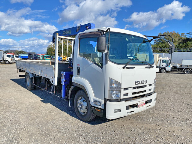 いすゞフォワードクレーン4段中型（4t）[写真03]