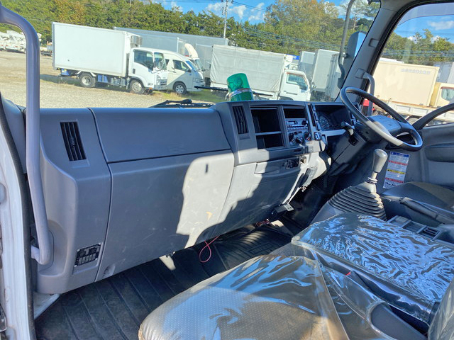 いすゞフォワードクレーン4段中型（4t）[写真32]