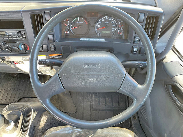 いすゞフォワードクレーン4段中型（4t）[写真36]