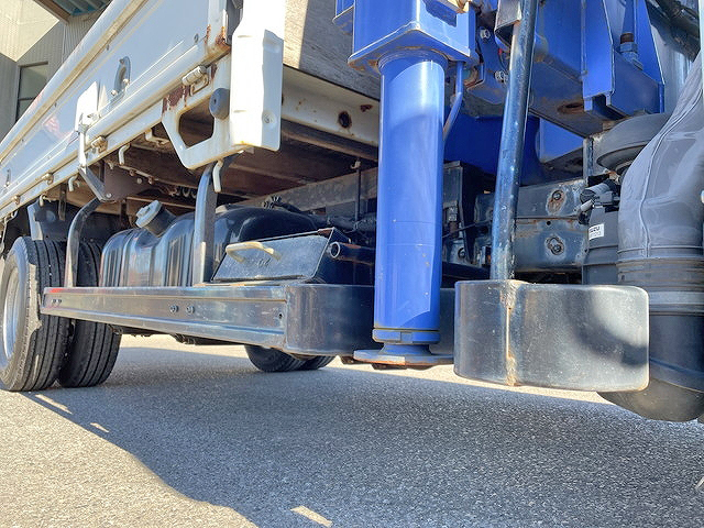 いすゞエルフクレーン3段小型（2t・3t）[写真20]