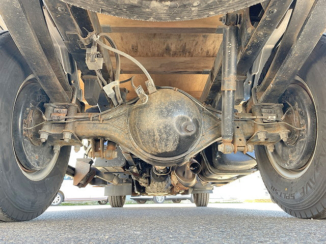 いすゞエルフクレーン3段小型（2t・3t）[写真24]