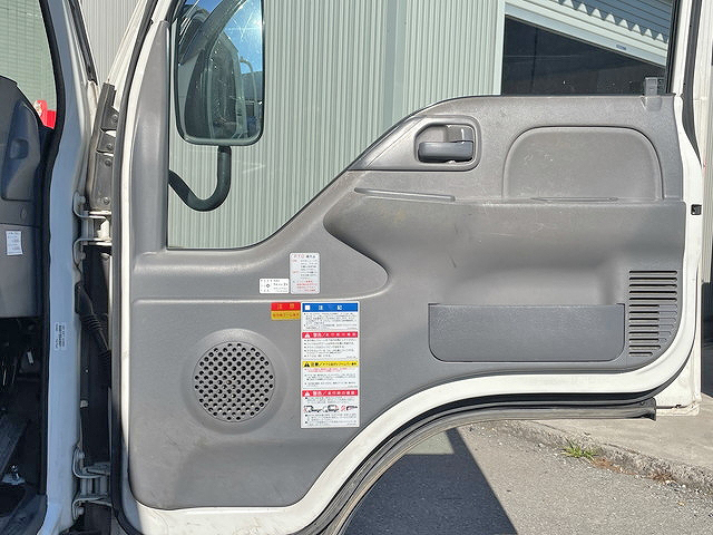 いすゞエルフクレーン3段小型（2t・3t）[写真30]